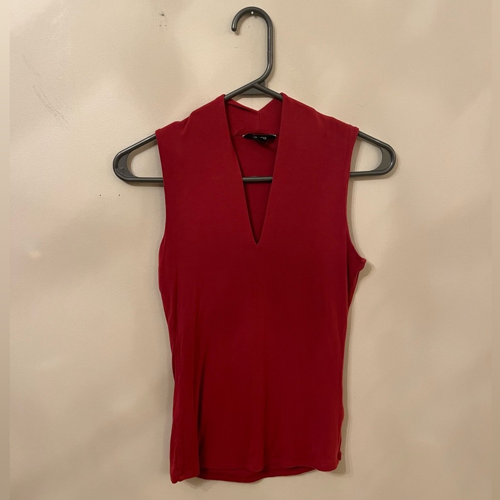 RW & CO Bodycon Sleeveless V-Neck Tank Top